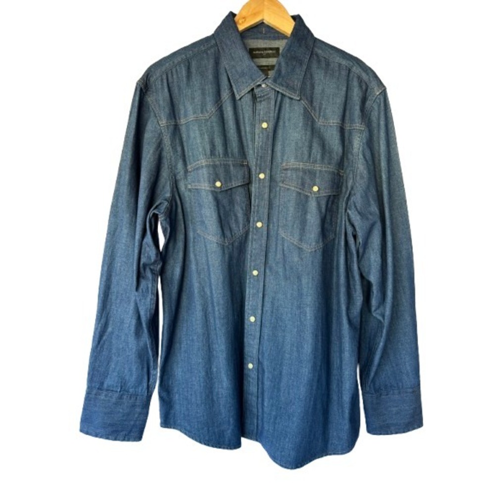 Banana Republic Button Up Shirt Blue Mens L Standard Fit Dark Wash Denim Western